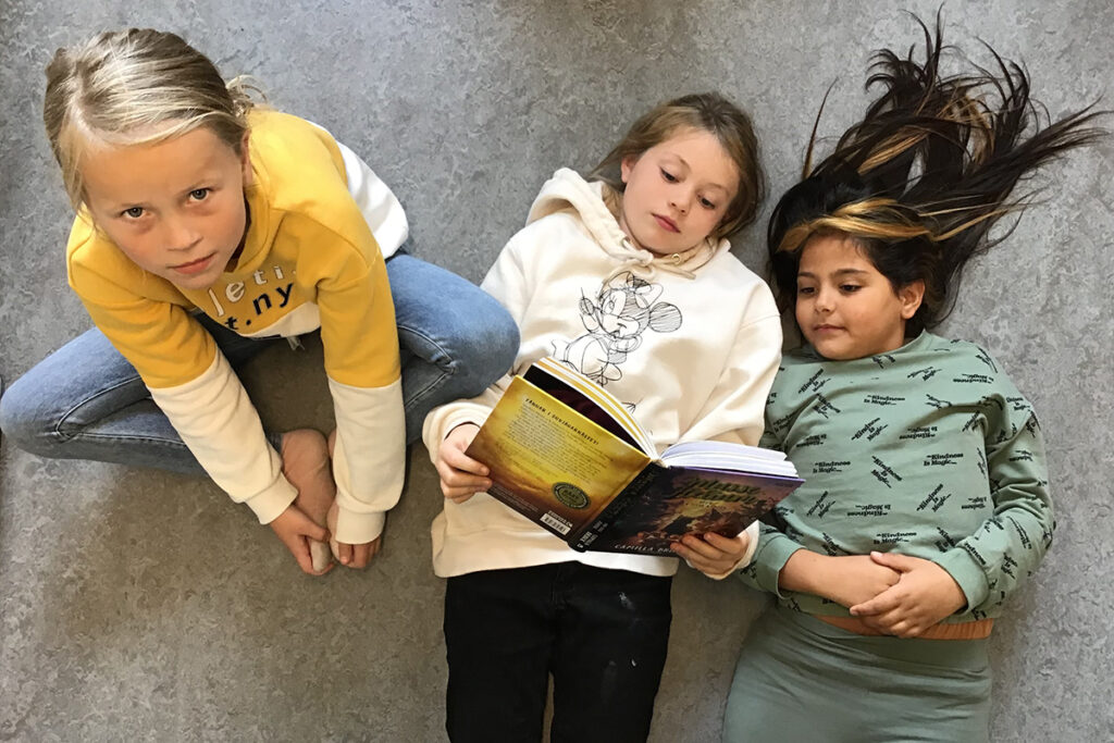 Nour Lind, Ronja Hedlund och Natalie Jad